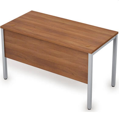 Стол прямой с экраном из ДСП 140х70 см Avance 6МД.009